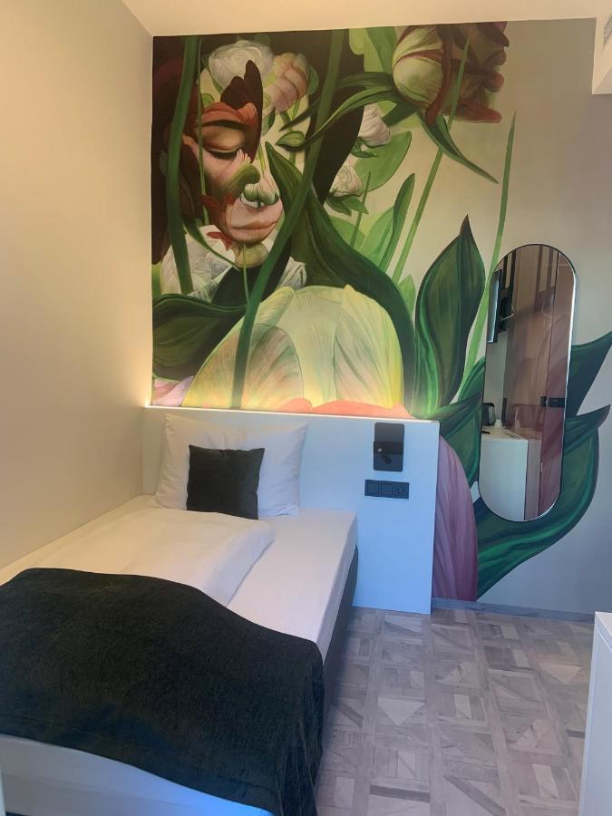 Art-Inn Design Self-Check-In-Hotel Linz Bagian luar foto