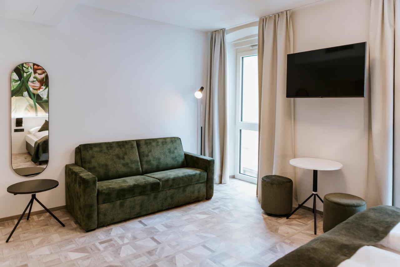 Art-Inn Design Self-Check-In-Hotel Linz Bagian luar foto
