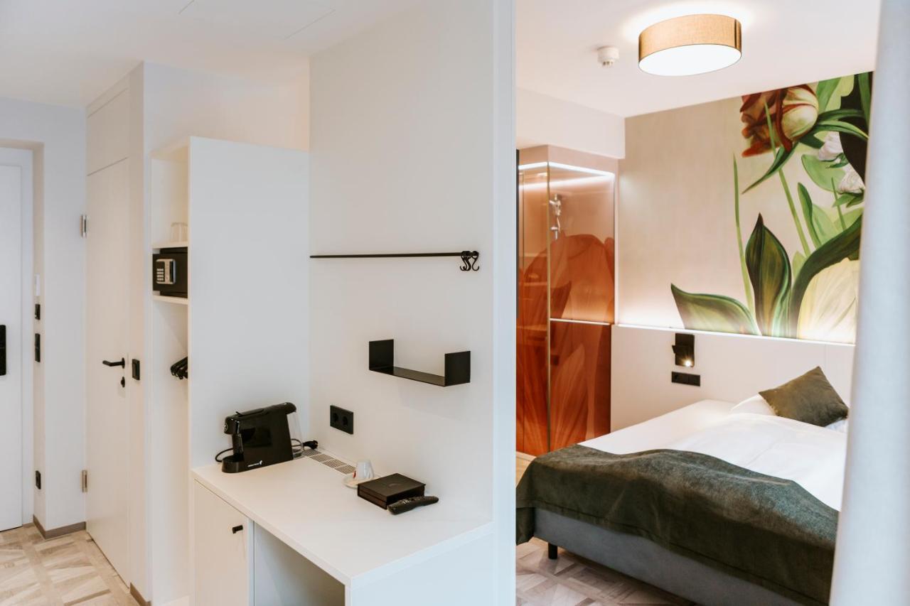 Art-Inn Design Self-Check-In-Hotel Linz Bagian luar foto